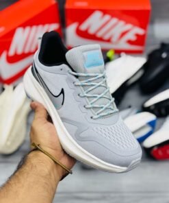Alternative view of Nk air zoom runners