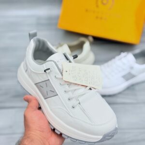 BREATHABLE MEN'S SPORTS SHOES