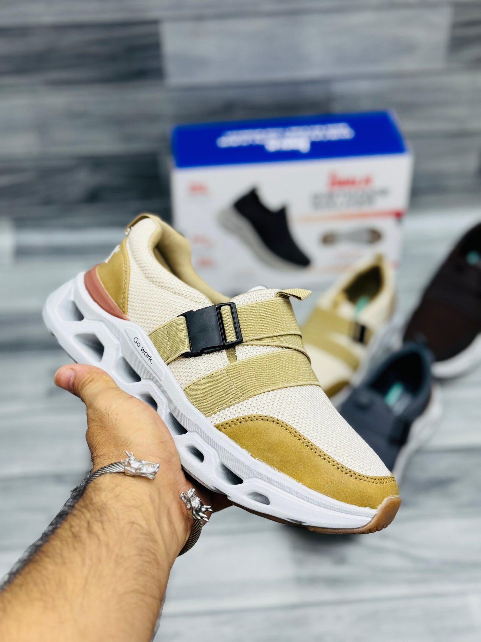 5facc3ea-e7a0-472f-8ec8-97320c96a991