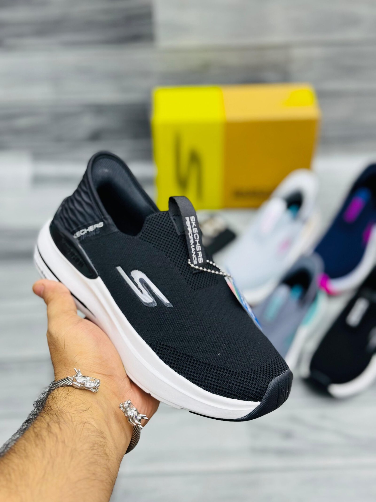 c6a18551-aea4-4d05-97e5-8259169b7648