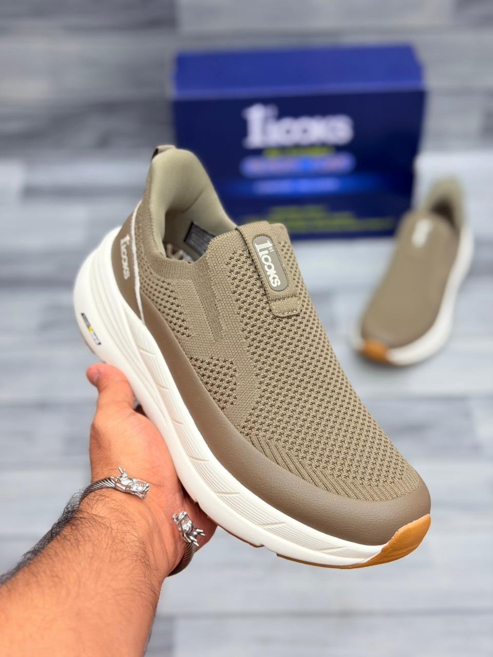 8b4c4ec6-cdb3-48d3-aad9-c8ae43733c59