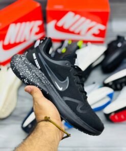 Alternative view of Nk air zoom runners